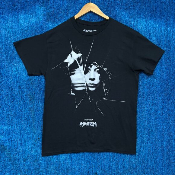 Lady Gaga Mayhem Tour T-Shirt Size Medium - Picture 1 of 4